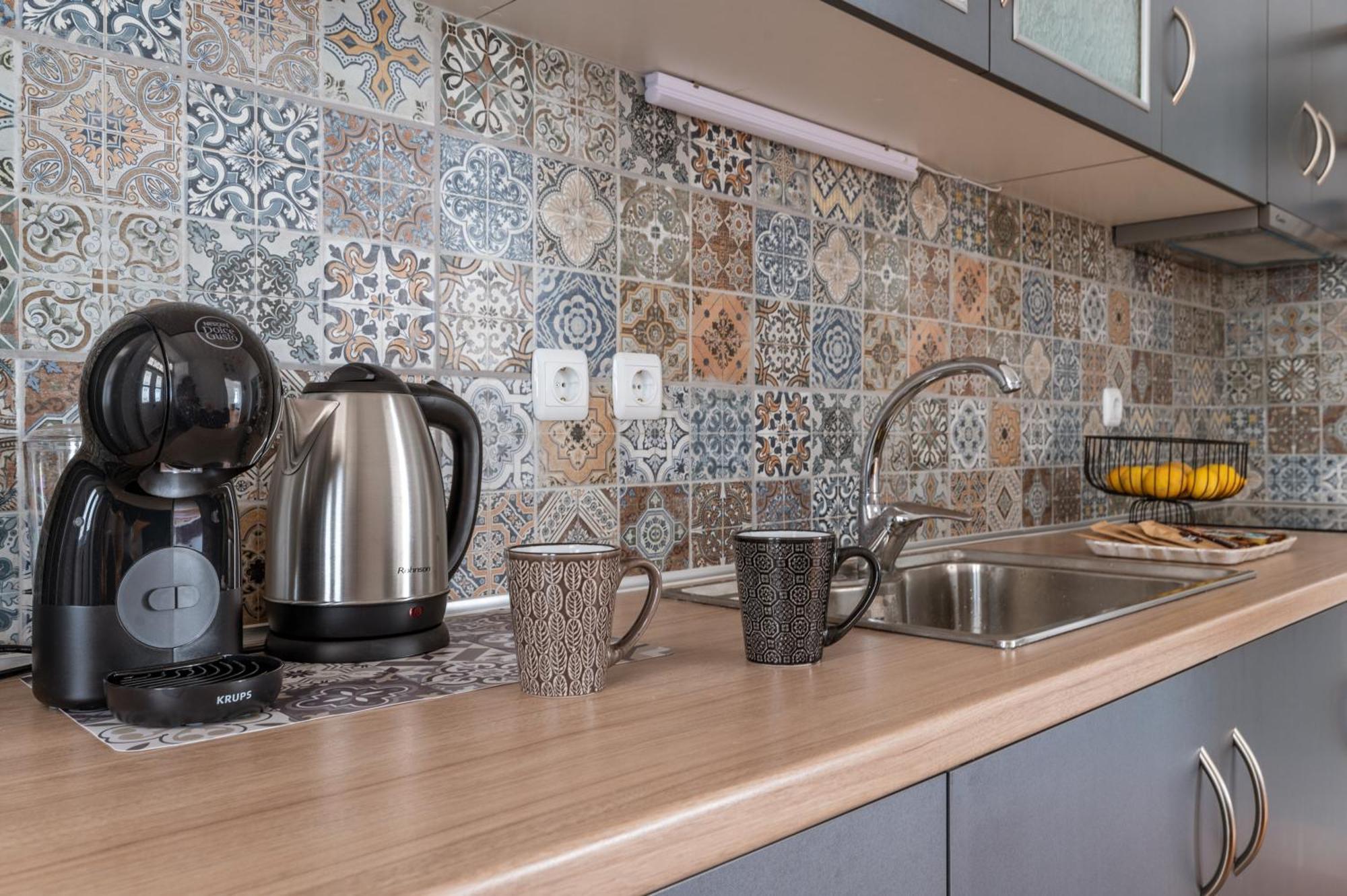 Martha'S House Apartment Spétses Екстериор снимка